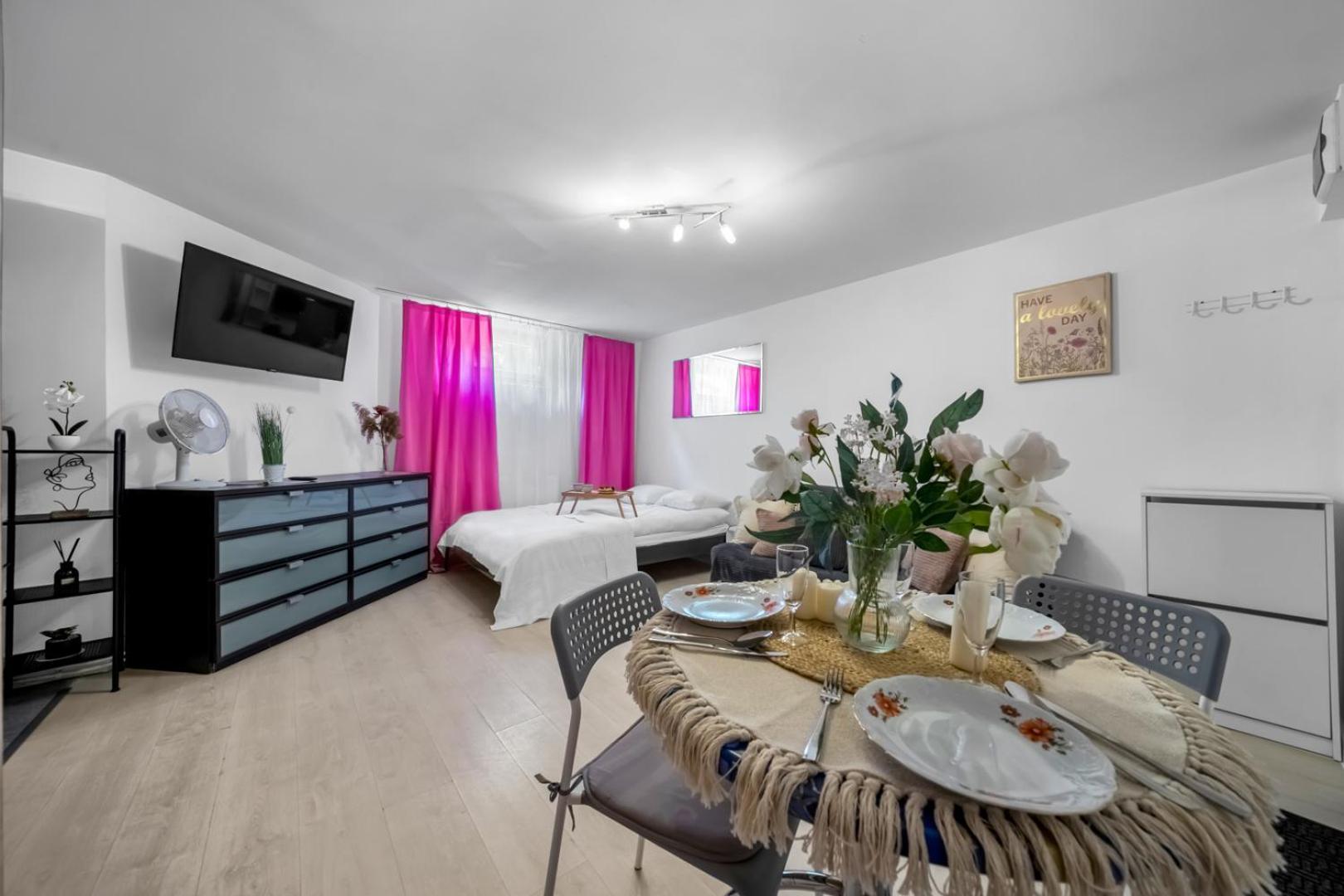 Apartament Ochota - Park, Bus&trains Nearby - By Rentujemy